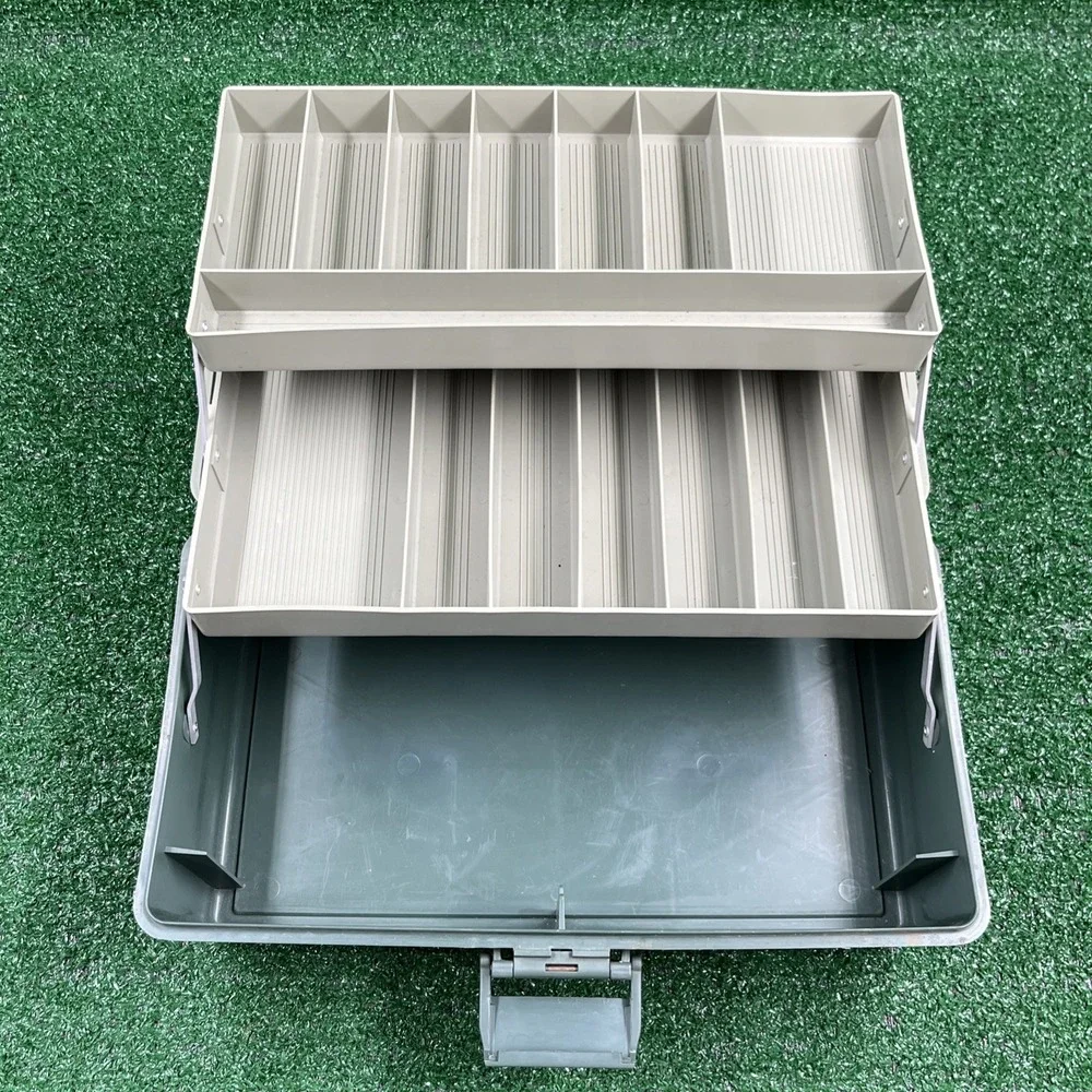 Vintage Sport Fisher 450‎ Fishing Tackle Box Two Trays Green